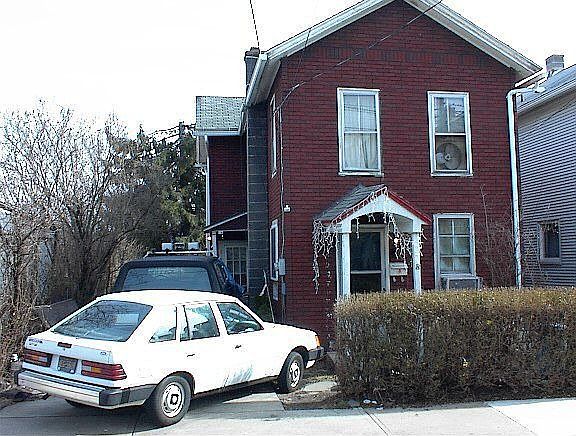 Front of house & 13x25 Driveway 