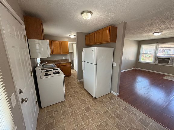 3rd image of 1615 E Tulsa St #1615