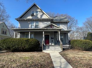 614 W Hill St, Champaign, IL