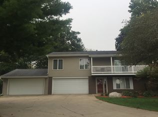 105 N 25th St, Marshalltown, IA 50158