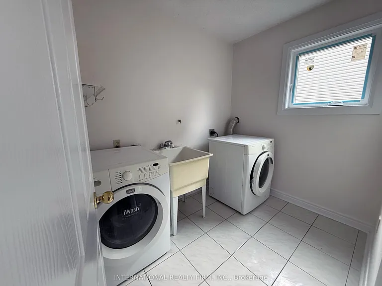 43 Falconridge Dr — Photo 21