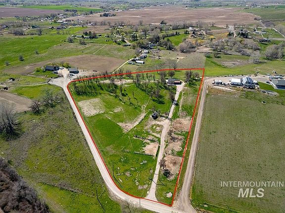 4th image of 7370 Sagebrush Ln