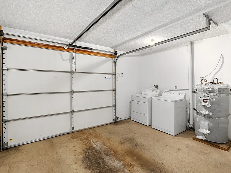 8746 Villa La Jolla Dr #53 — Photo 24