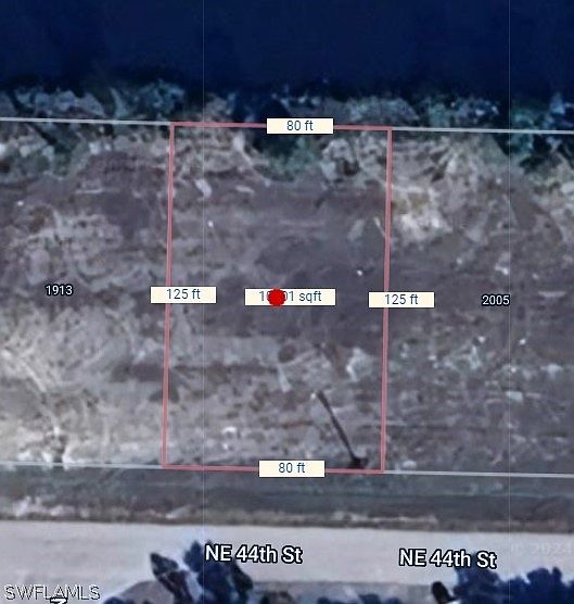 2nd image of 2001 NE 44th St