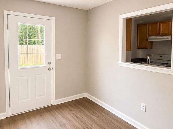 3rd image of 163 Pine Shadow Dr