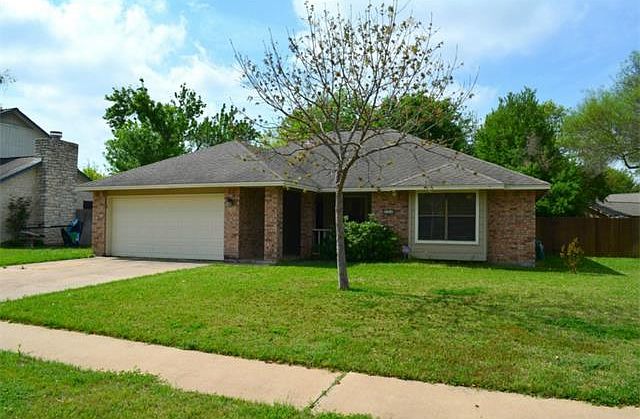 1st image of 305 Willow Wood Ln