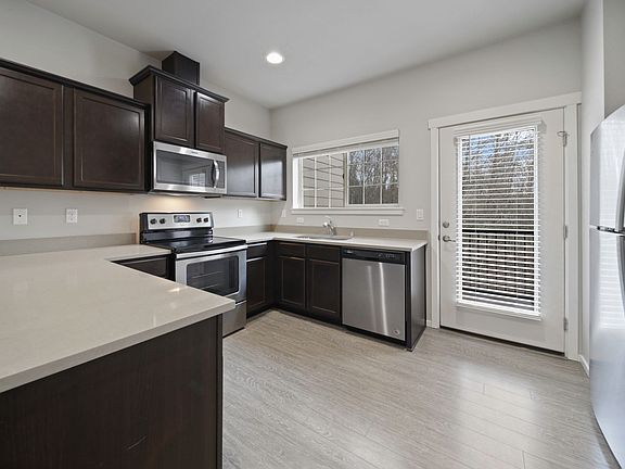 4th image of 21000 Viking Ave NW #2-102