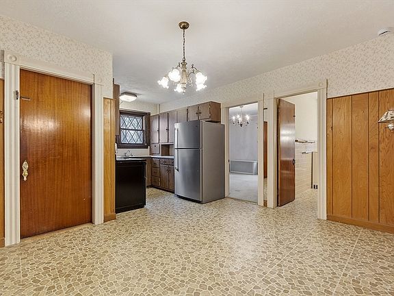 4th image of 18-20 Haynes Ct