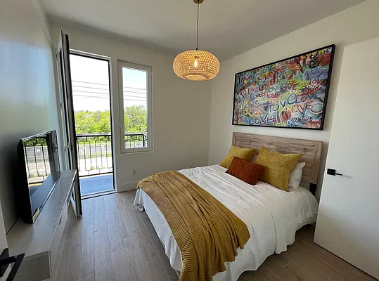 Rented by MQ Realty LLC | media 40