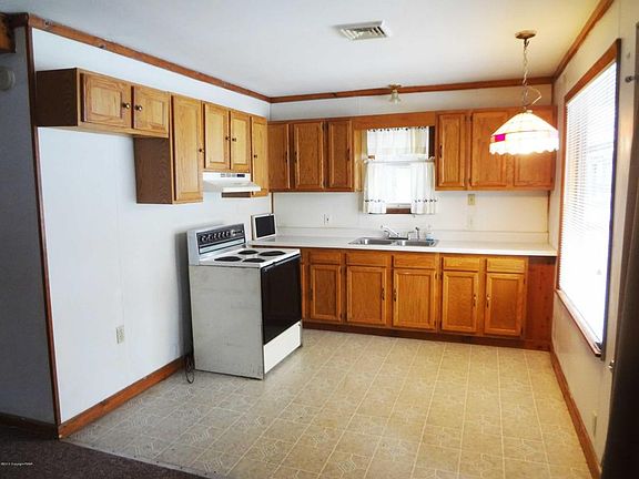 3rd image of 518 Avenue F