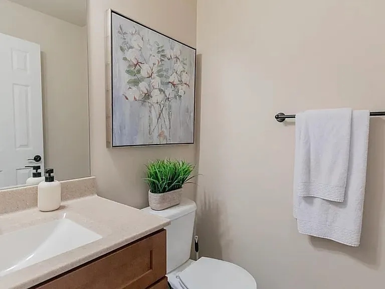 8767 Ridge Hollow Dr — Photo 17