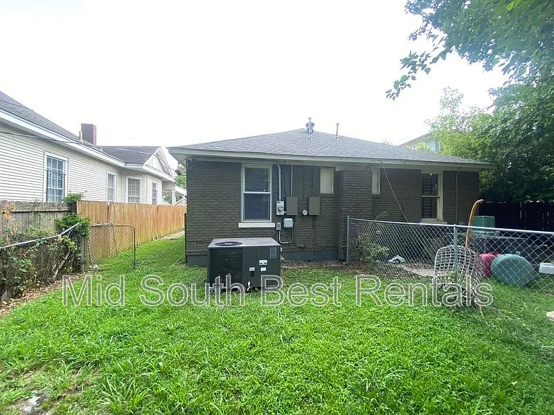 1358 Faxon Ave — Photo 4