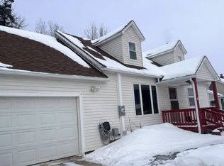 17 Hammond St, Dannemora, NY 12929