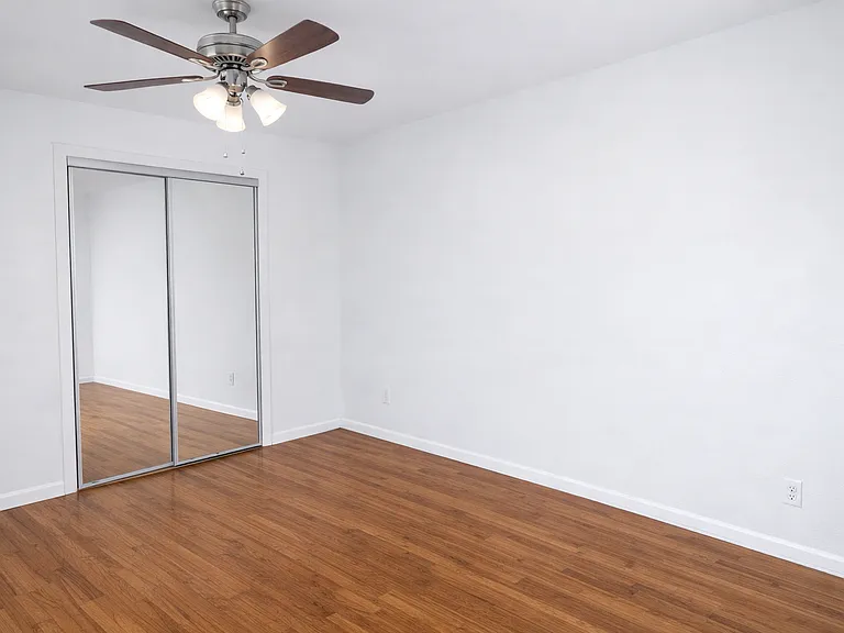 The Denn Apartments — Photo 17