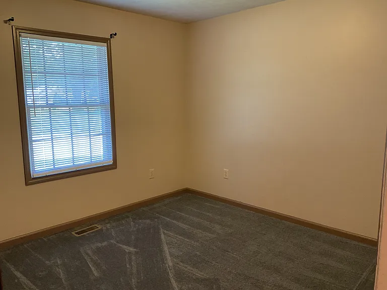 292 Summit St — Photo 10