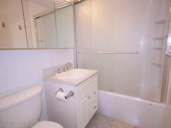 4th image of 830 Howard Ave APT 6E