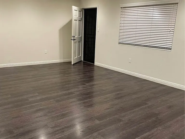 1114 Orange Grove Ave #1 — Photo 3