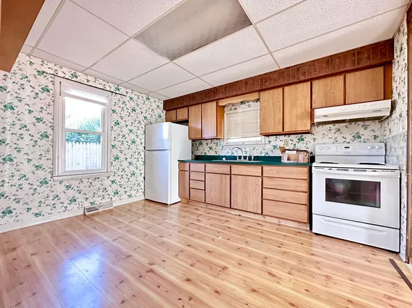 27 W Miller St, New Castle, PA 16102