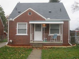 15627 Stephens Dr, Eastpointe, MI 48021