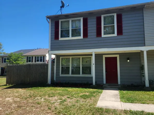 4 Logan Ct, Sicklerville, NJ 08081