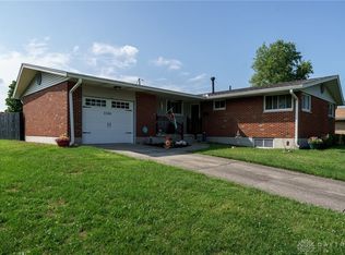 1136 Landsdale Dr, Fairborn, OH 45324