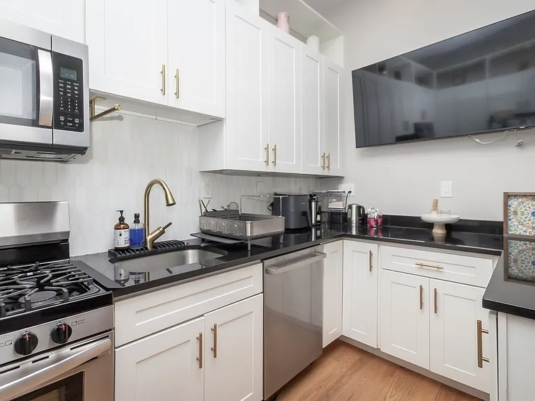 354 N Main St #213 — Photo 9