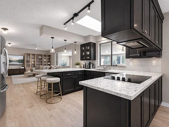 4th image of 41520 Brennan Rd