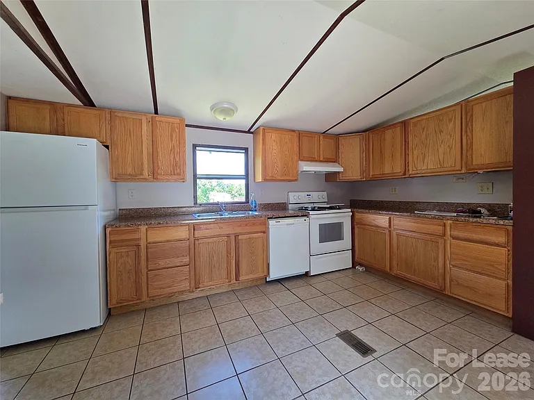 201 Ratchford Farm Rd — Photo 6