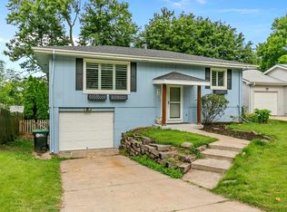 816 S 68th St, Omaha, NE 68106