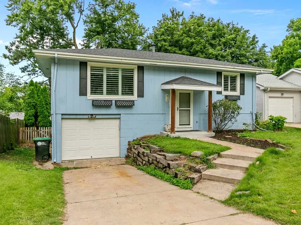 816 S 68th St, Omaha, NE 68106
