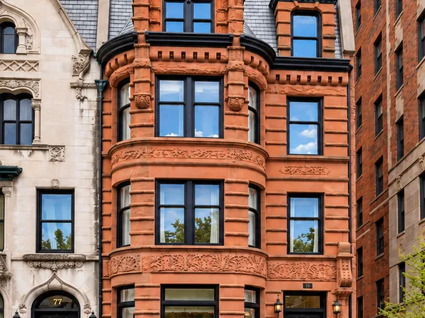 75 E Elm St, Chicago, IL 60611