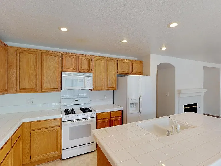 9047 Ravenhurst St — Photo 11