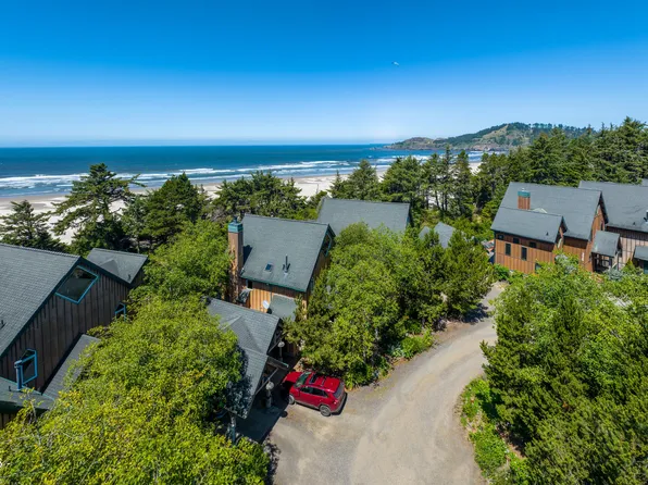3380 NW Oceanview Dr APT A, Newport, OR 97365