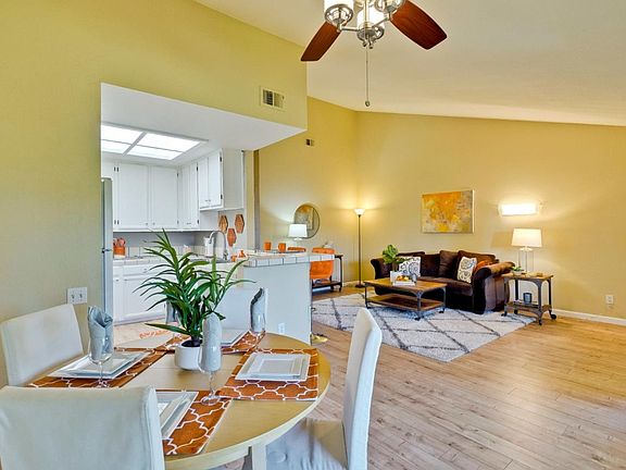 4th image of 414 Kenbrook Cir