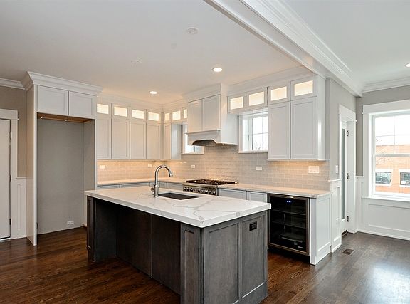 4th image of 4753 N Hamilton Ave #1S