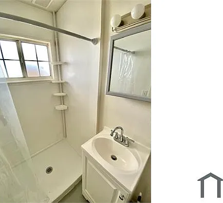 Studio, 300 sqft, $1,575 — Photo 2