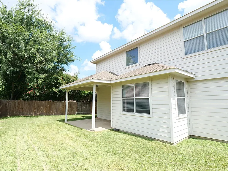26427 Longview Creek Dr — Photo 34