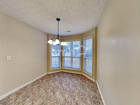 4th image of 3417 Summit Glen Dr