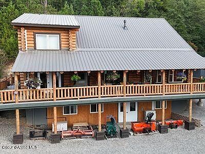 3rd image of 18758 N Reservoir Rd