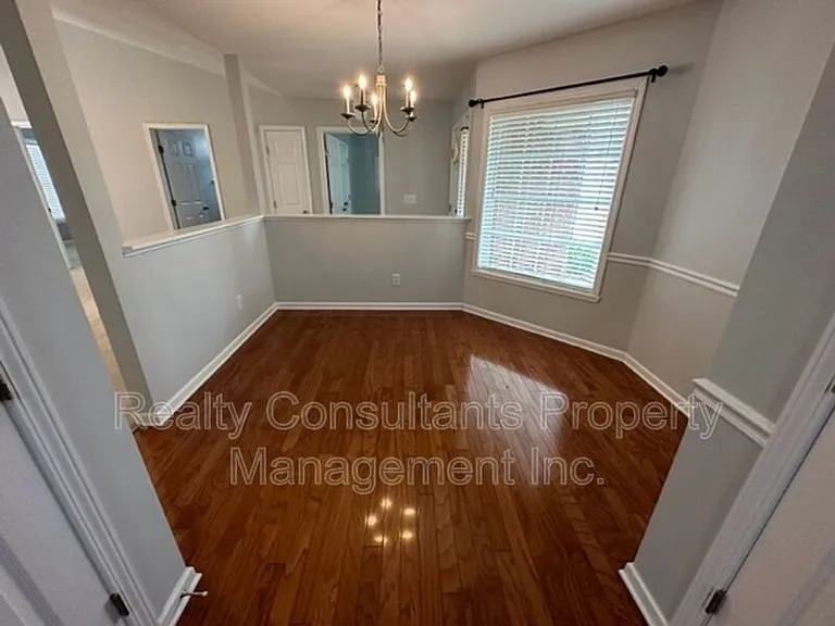 2152 Rosemont Dr — Photo 10