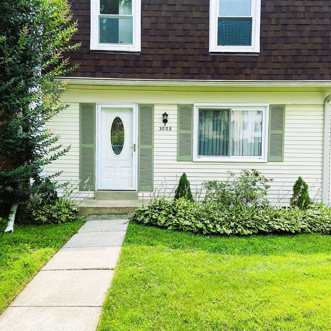 3 bed, 3.5 bath, 1584 sqft, $3,000 — Photo 1