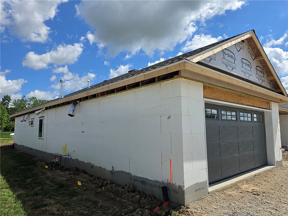 2nd image of 541 Reed Ave