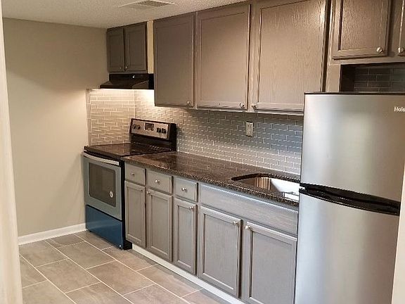 3rd image of 426 2nd Ave SE #41
