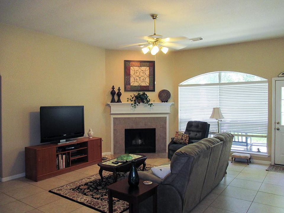 1st image of 4018 Dell Ln