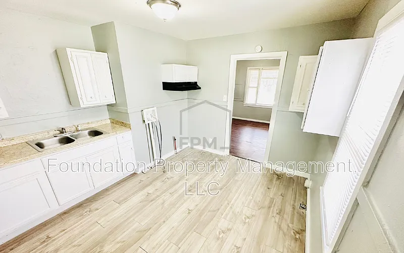 2 bed, 1.0 bath, 686 sqft, $675 — Photo 4