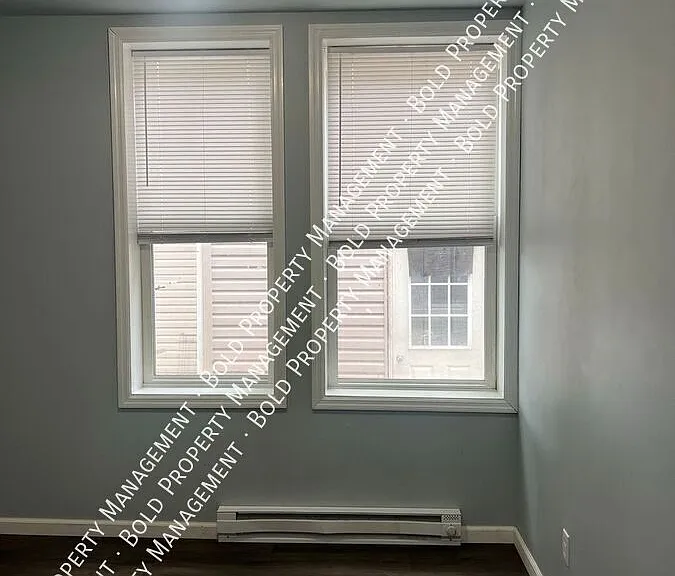 910 Walnut St #1 — Photo 20