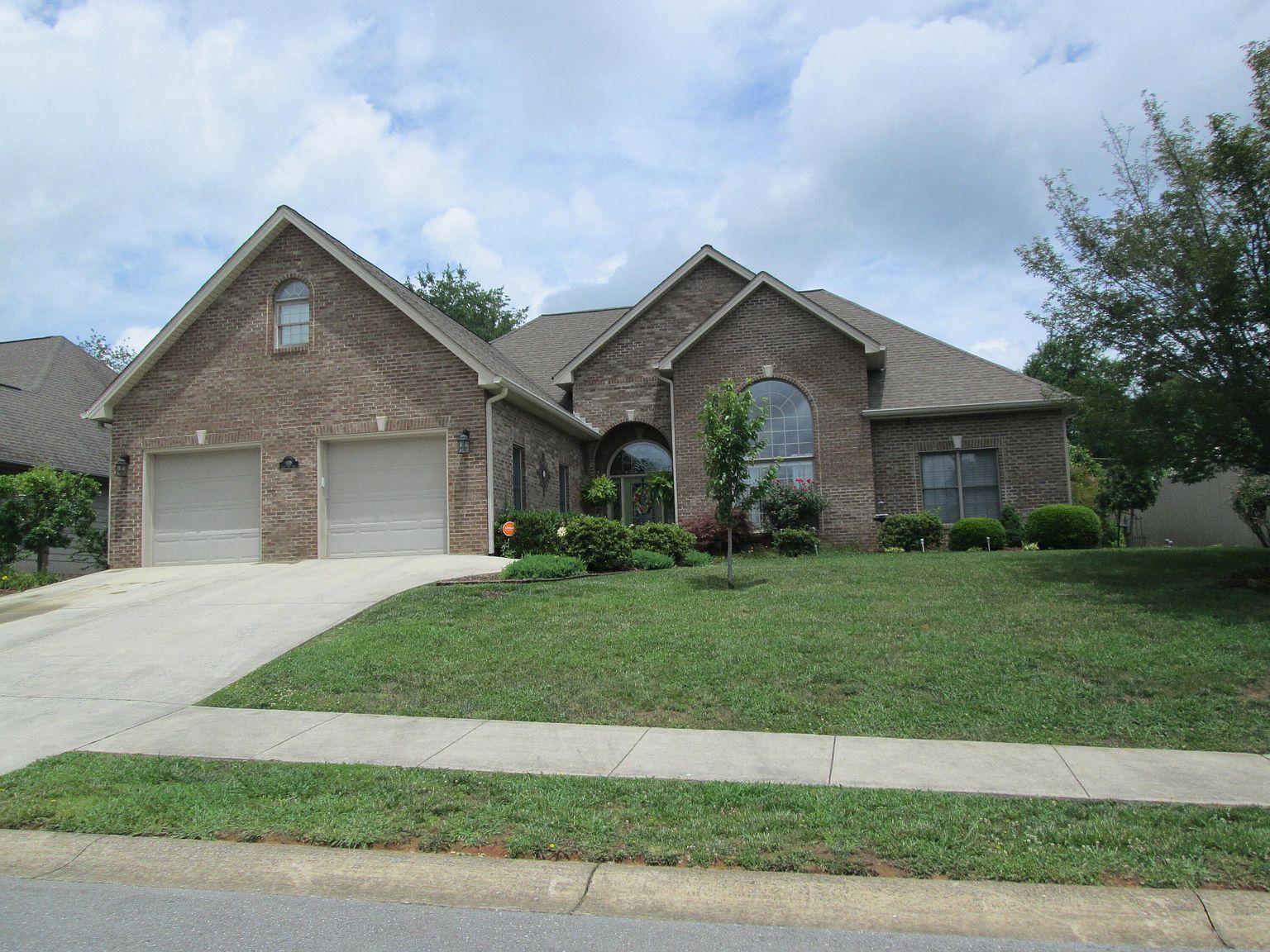 305 Alta Tree Blvd, Johnson City, TN 37604 Zillow