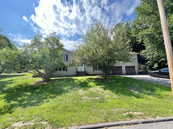 126 Lake Auburn Avenue, Auburn, ME 04210