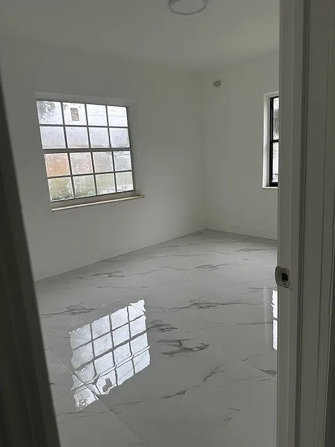 2 bed, 1221 sqft, $2,200 — Photo 4