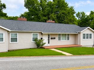 215 N 9th St #D, Festus, MO 63028